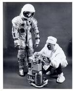 J105537